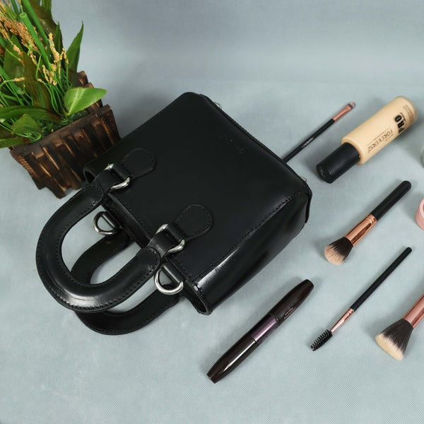 Premium Genuine Leather Sling Bag – Compact & Stylish Handbag(BG-1569)