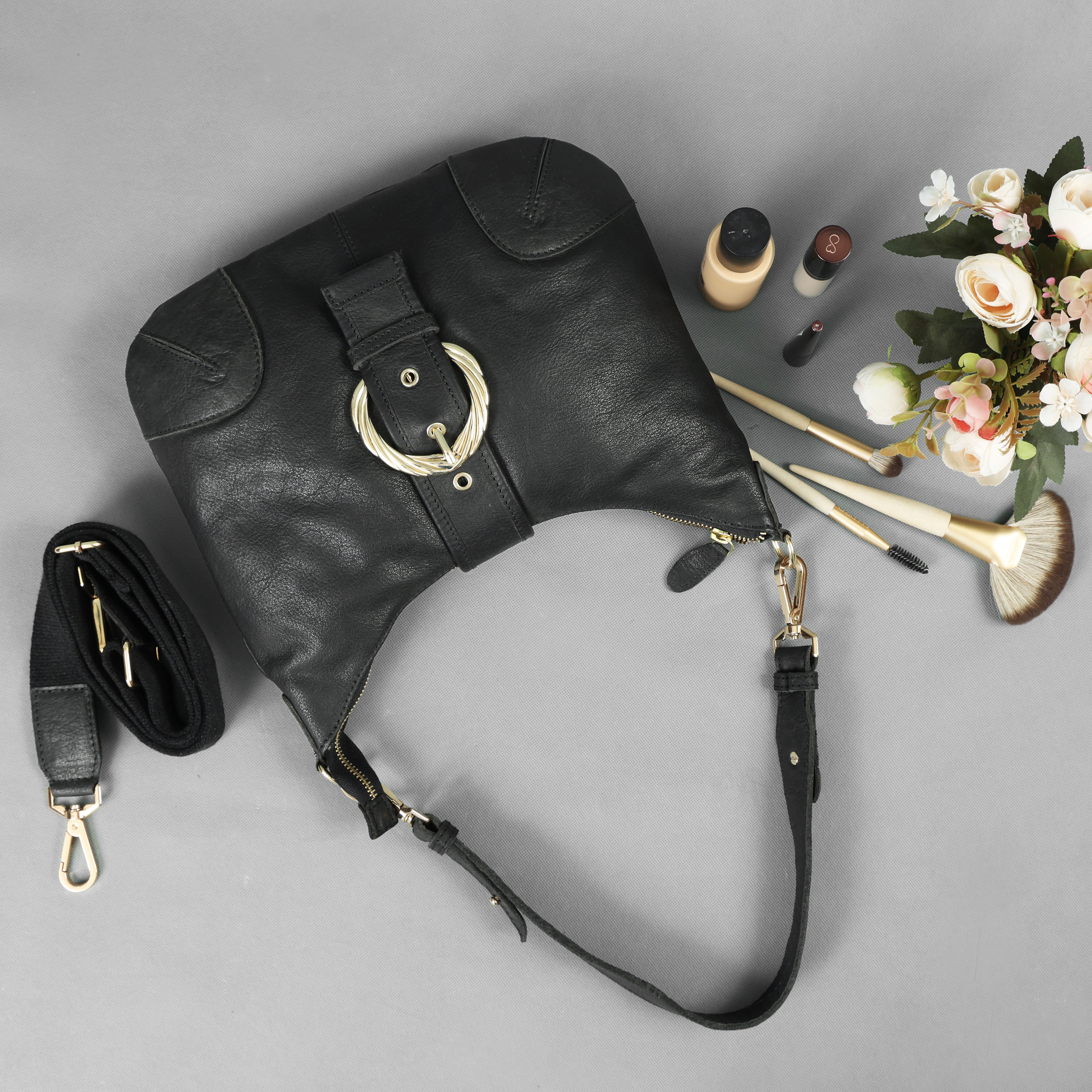 The Pacifica Hobo Sling: A Statement of Understated Luxury(EL-GM-8439-R)