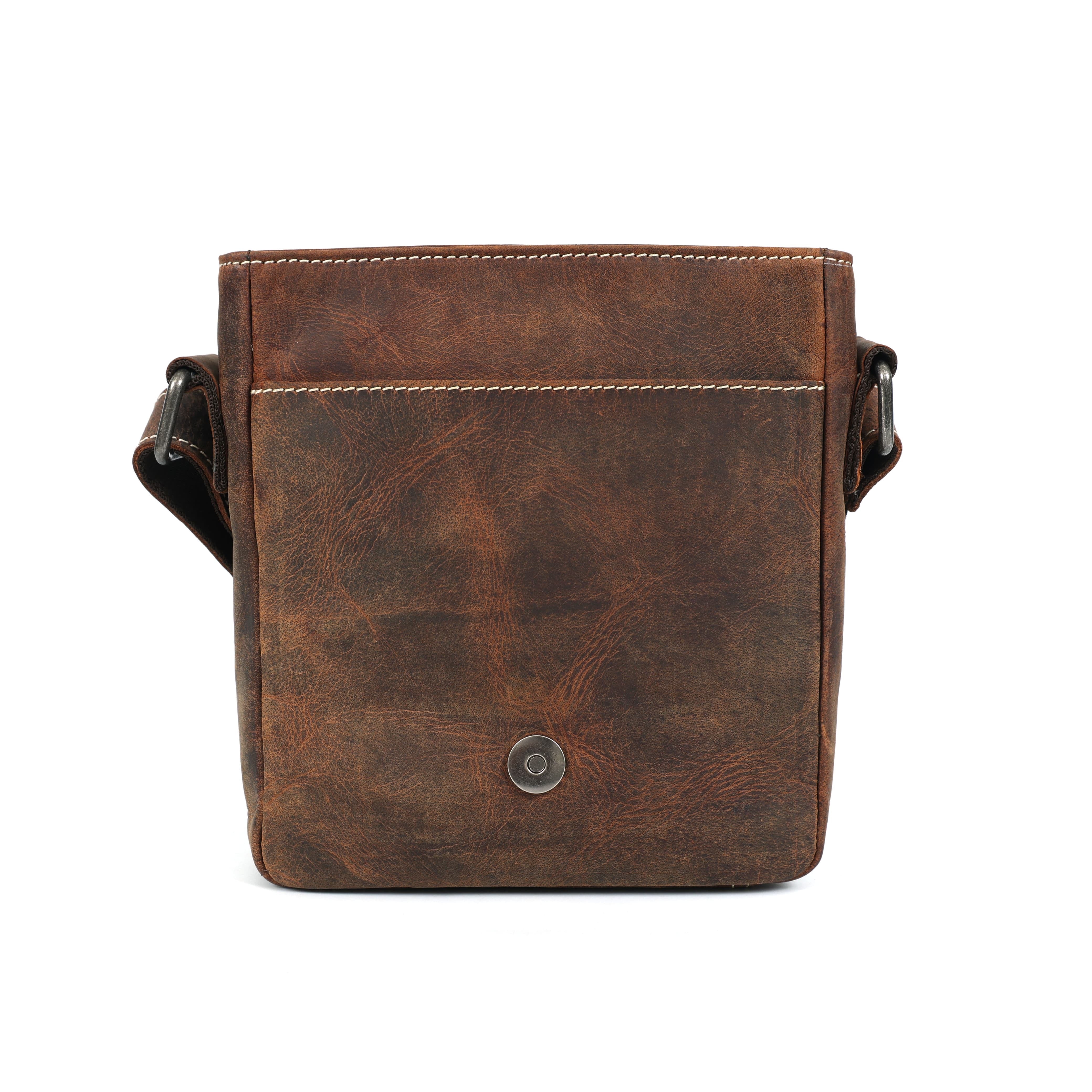 Compact Full-Grain Leather Crossbody Bag – Luxury for the Minimalist Professional (EL-GM-196-V)