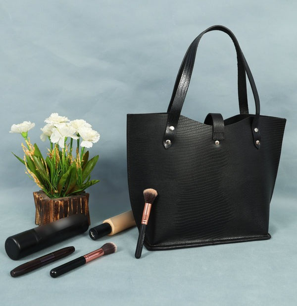 Handcrafted Leather Tote Bag – Black Tooled Carryall for Everyday Use(1404 e)
