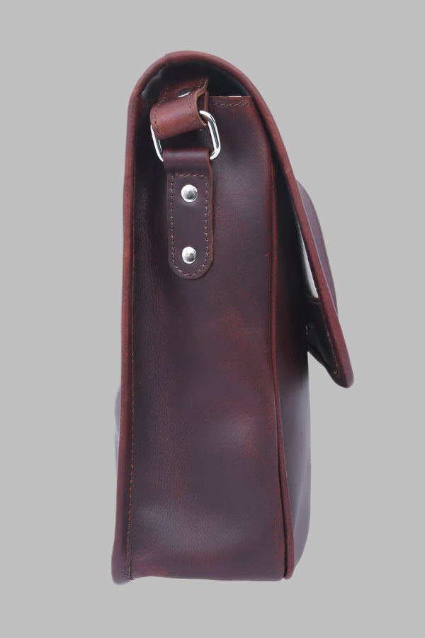 Cherry Brown Leather Messenger Bag – Classic Unisex Crossbody for Work & Travel(BG-1276)