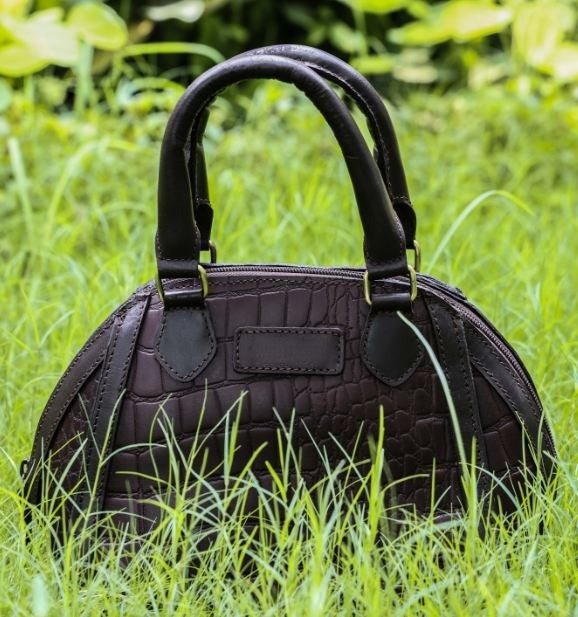 Classic Leather Handbag with Detachable Sling Strap Elegant & Versatile