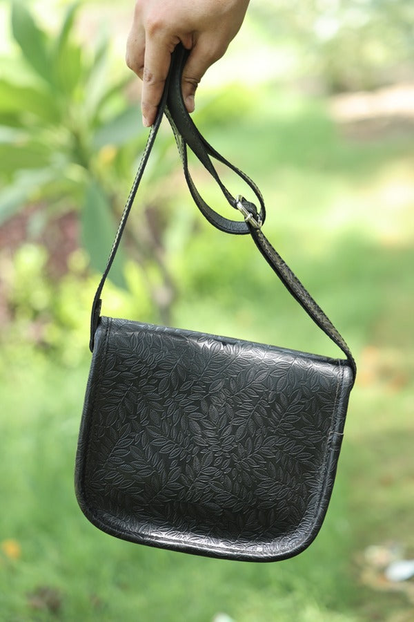 Embossed Leather sling bag stems(BG-1363)