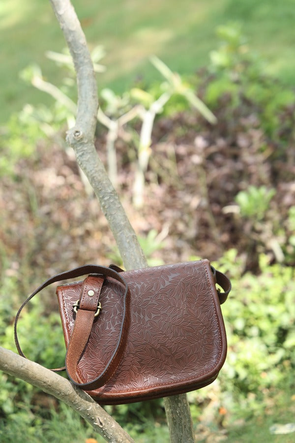 Embossed Leather sling bag stems(BG-1363)