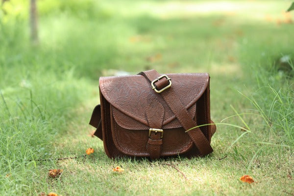 Embossed Leather sling bag stems(BG-1363)