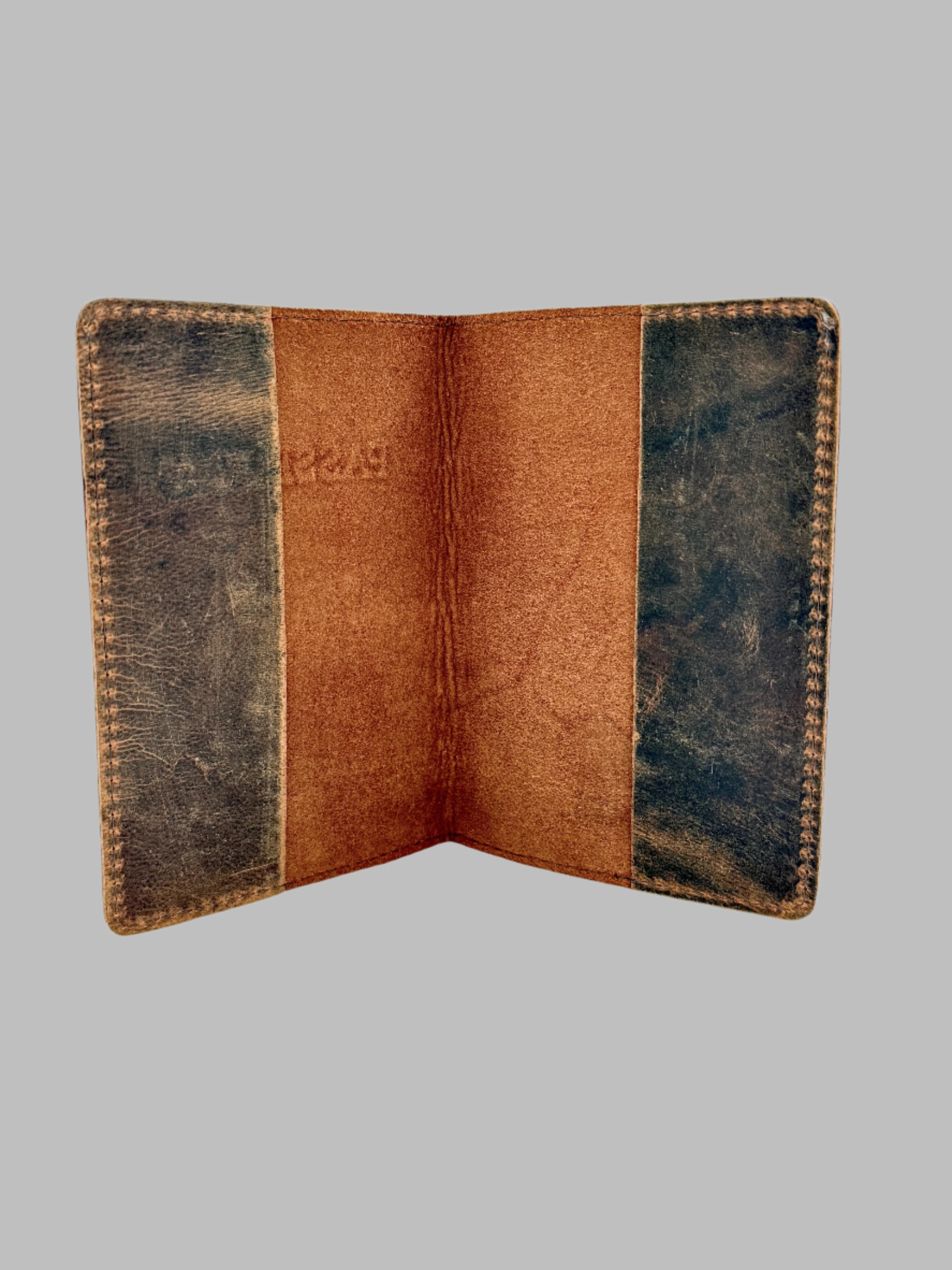 Hunter Leather Passport Cover – Rustic Full-Grain Travel Sleeve (NZ & Australia)