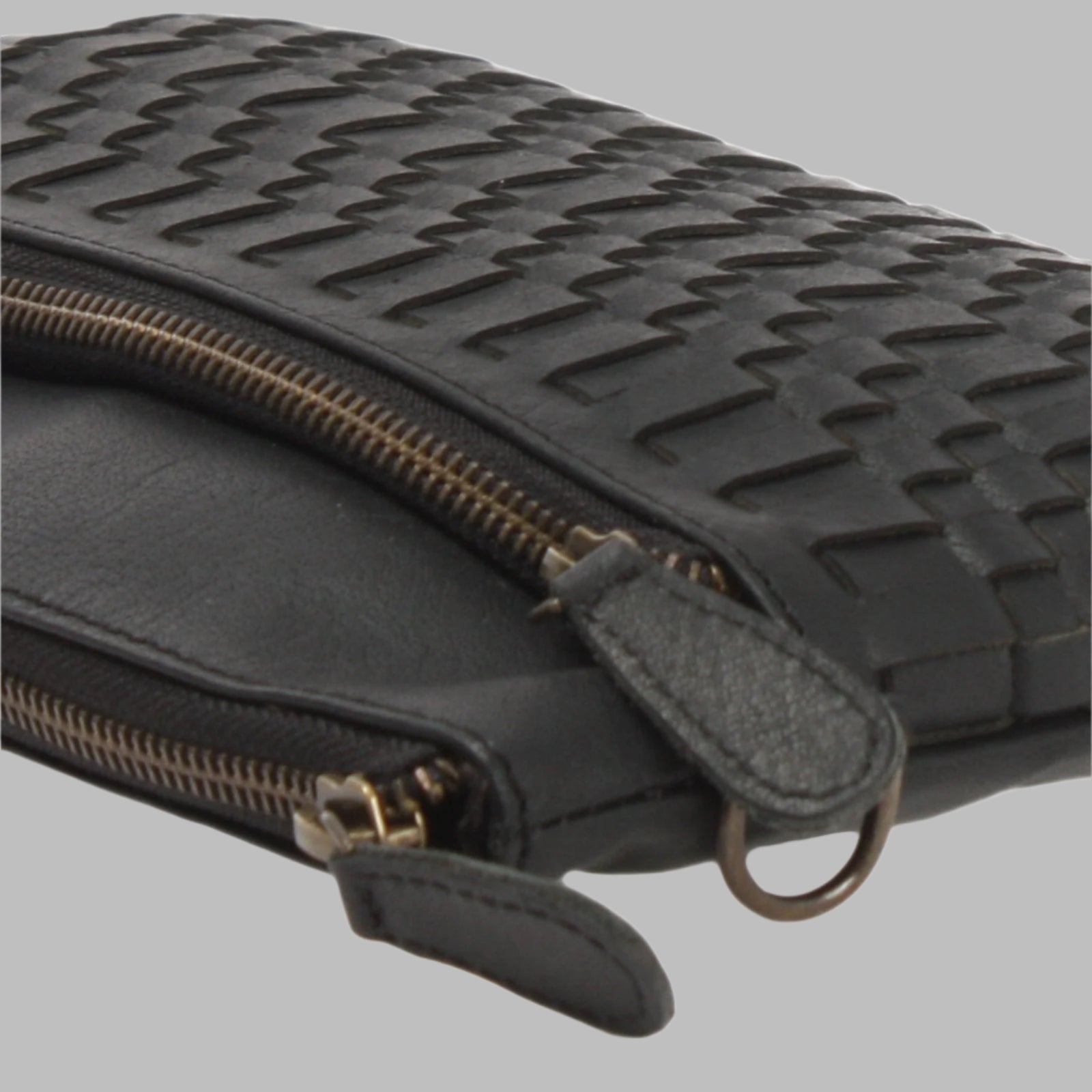 Ladies Woven Pouch Leather bag el-gm-3081-l