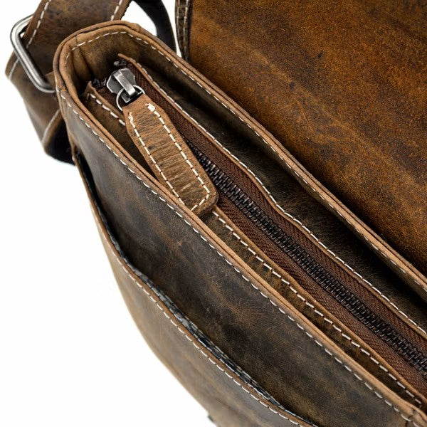 Compact Full-Grain Leather Crossbody Bag – Luxury for the Minimalist Professional (EL-GM-196-V)