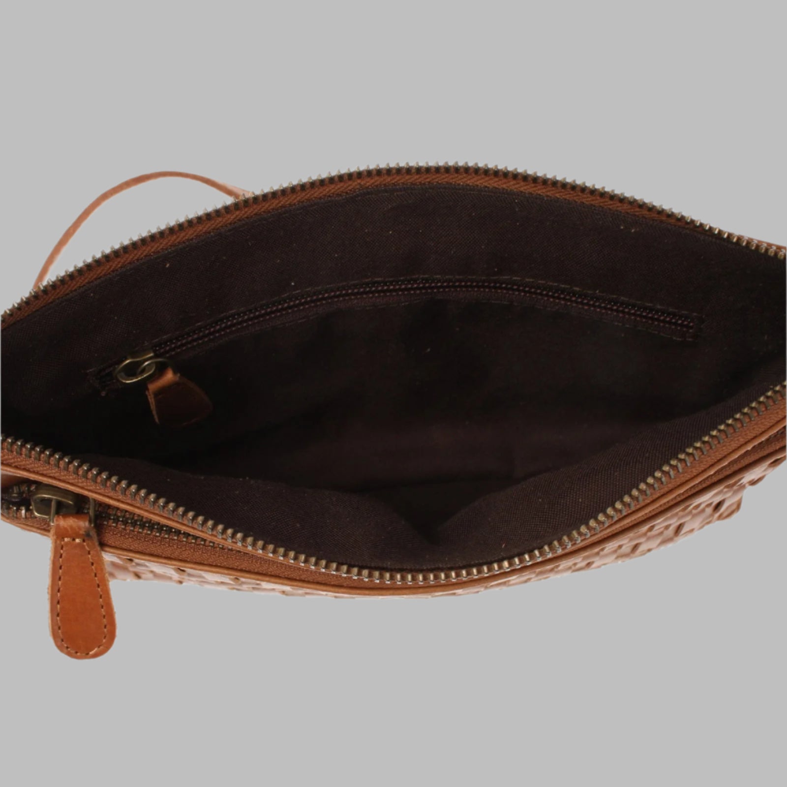 Ladies Woven Pouch Leather bag el-gm-3081-l