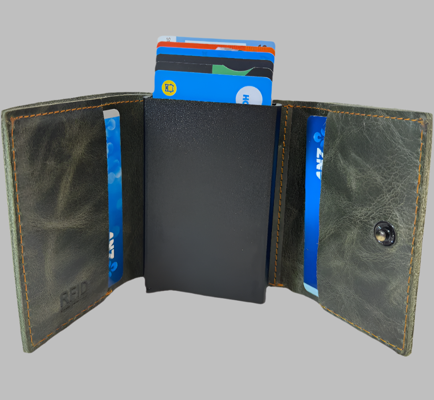 Naked crunch wallet with pop-up aluminum card case (541)