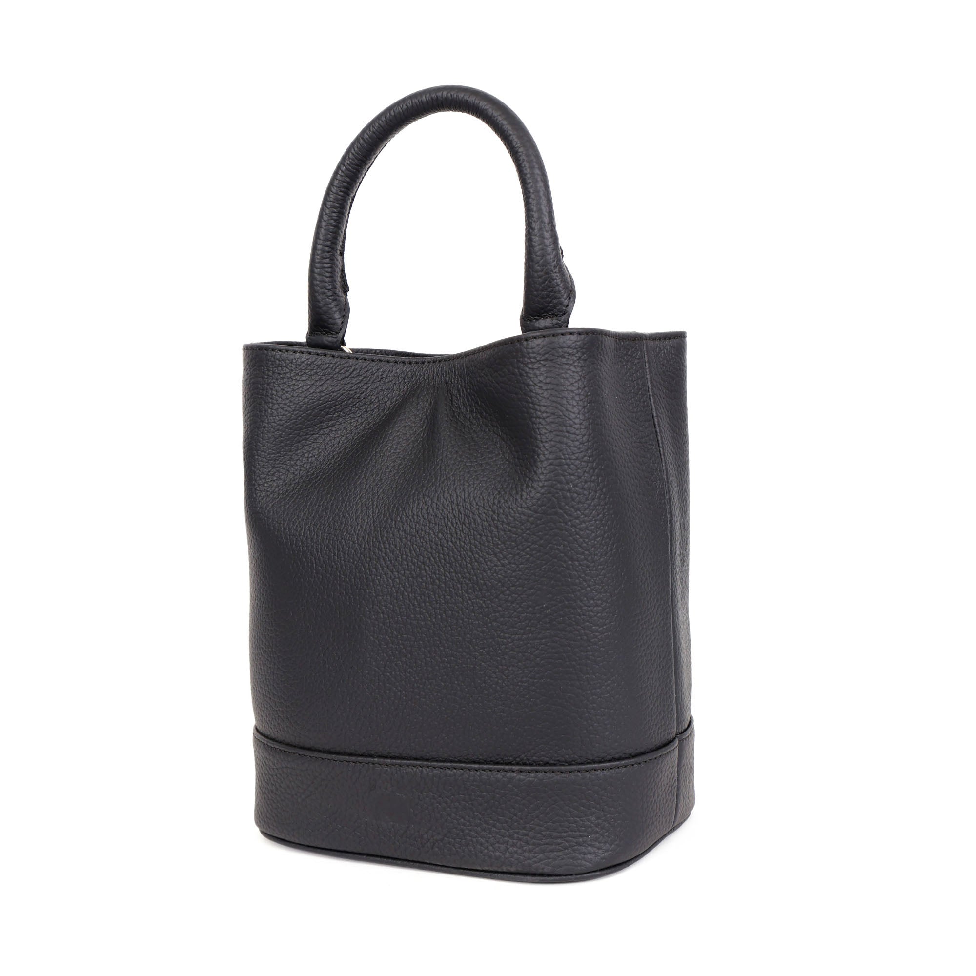 black leather backpack nz York The Alex Backpack can truly do it all Black Leather Backpack: Coroglen
