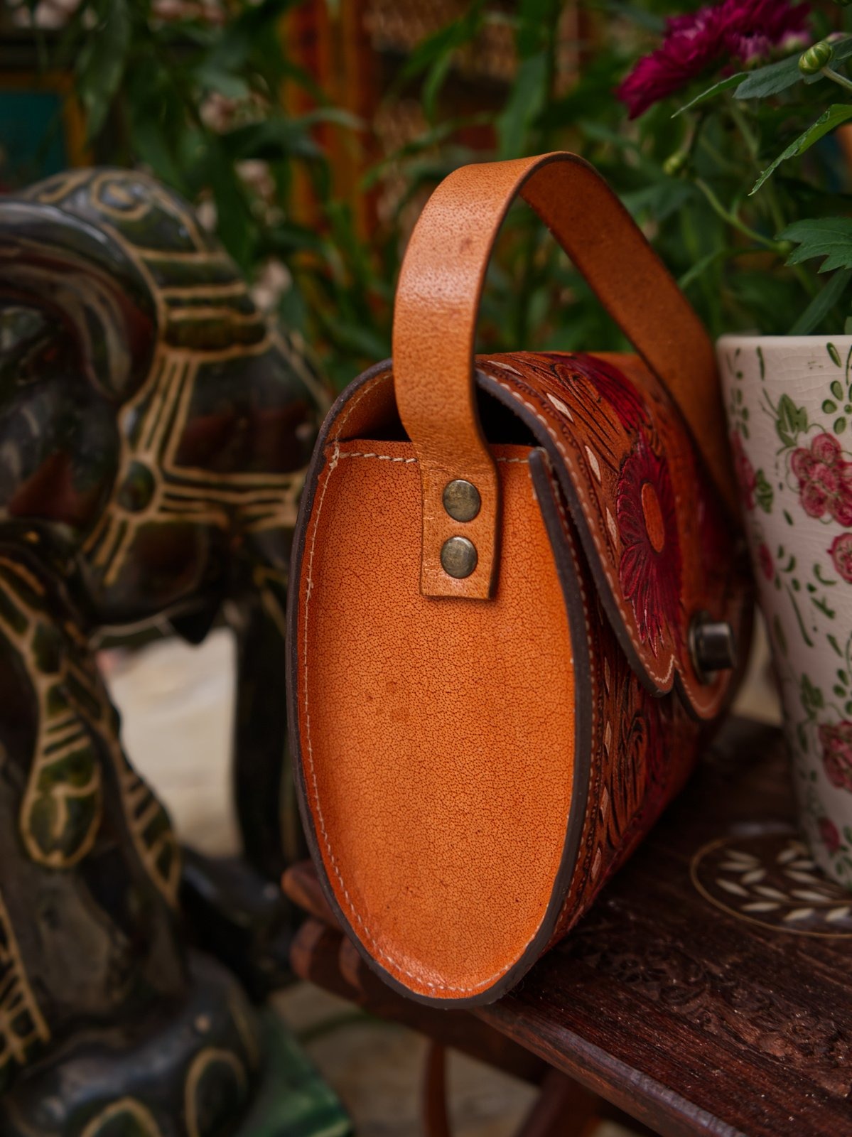 Hand-Tooled Leather Sling Bag with Red Elliptical Elderflower Bag(EL-ON-24)