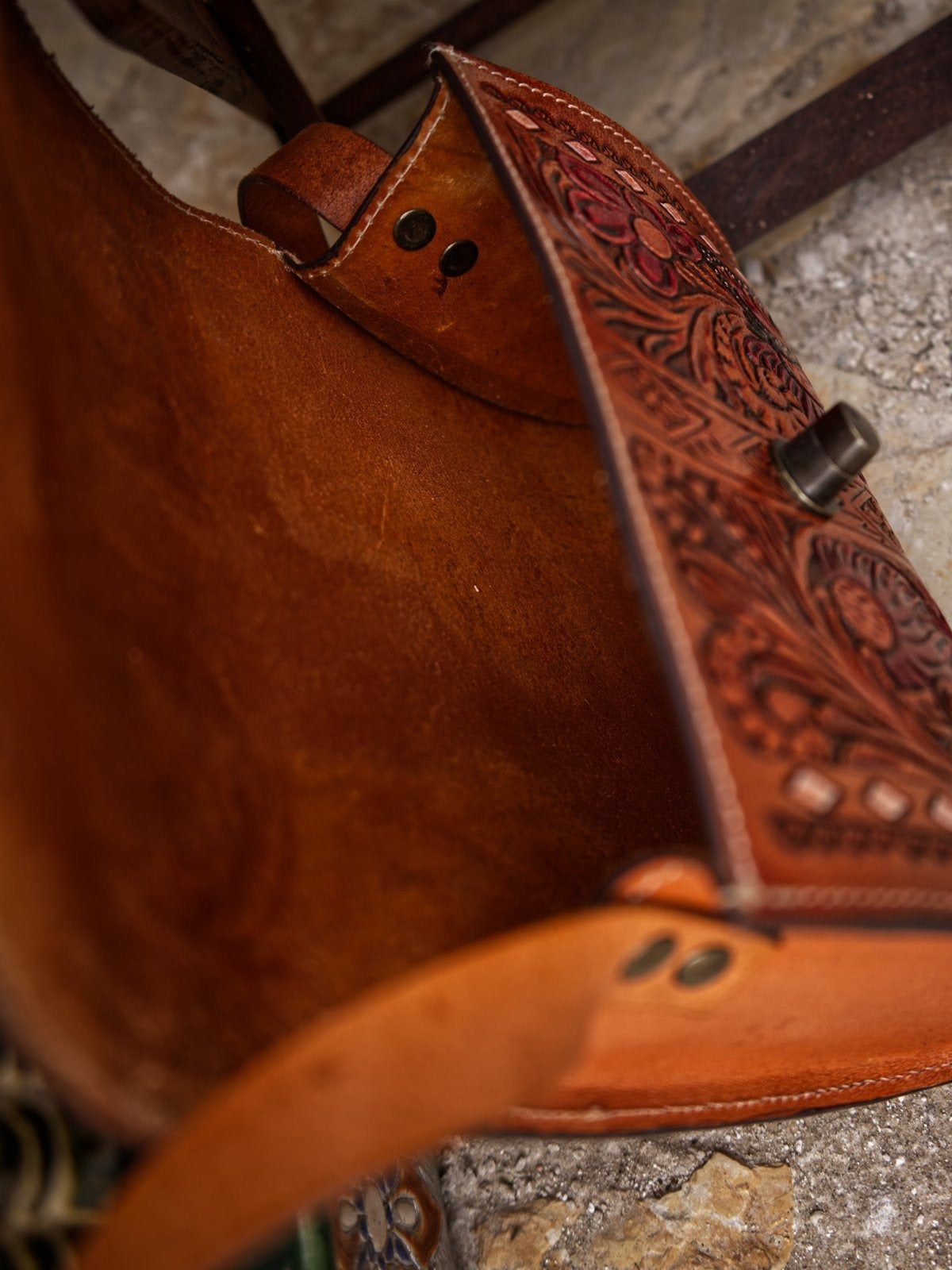 Hand-Tooled Leather Sling Bag with Red Elliptical Elderflower Bag(EL-ON-24)