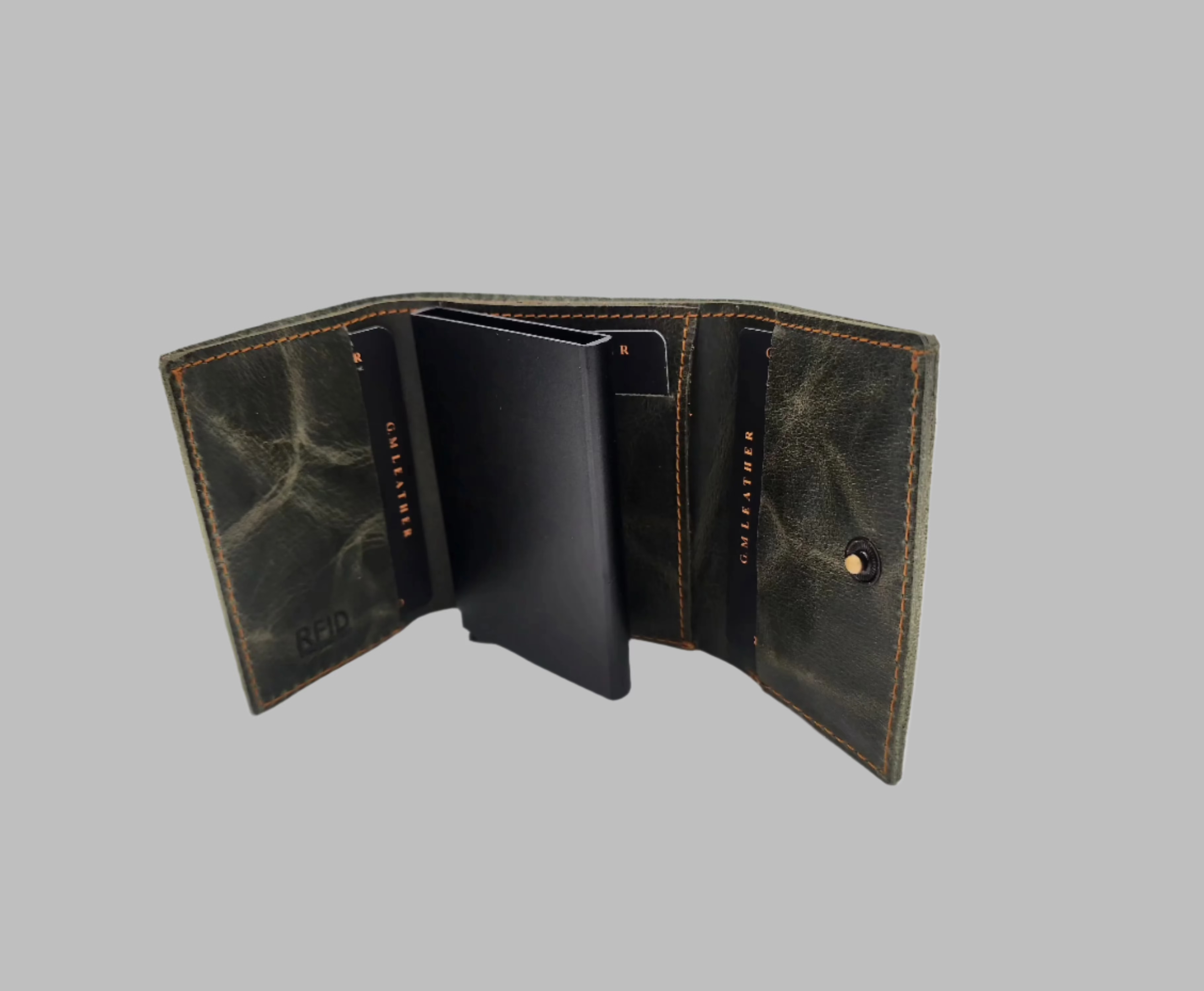 Naked crunch wallet with pop-up aluminum card case (541)