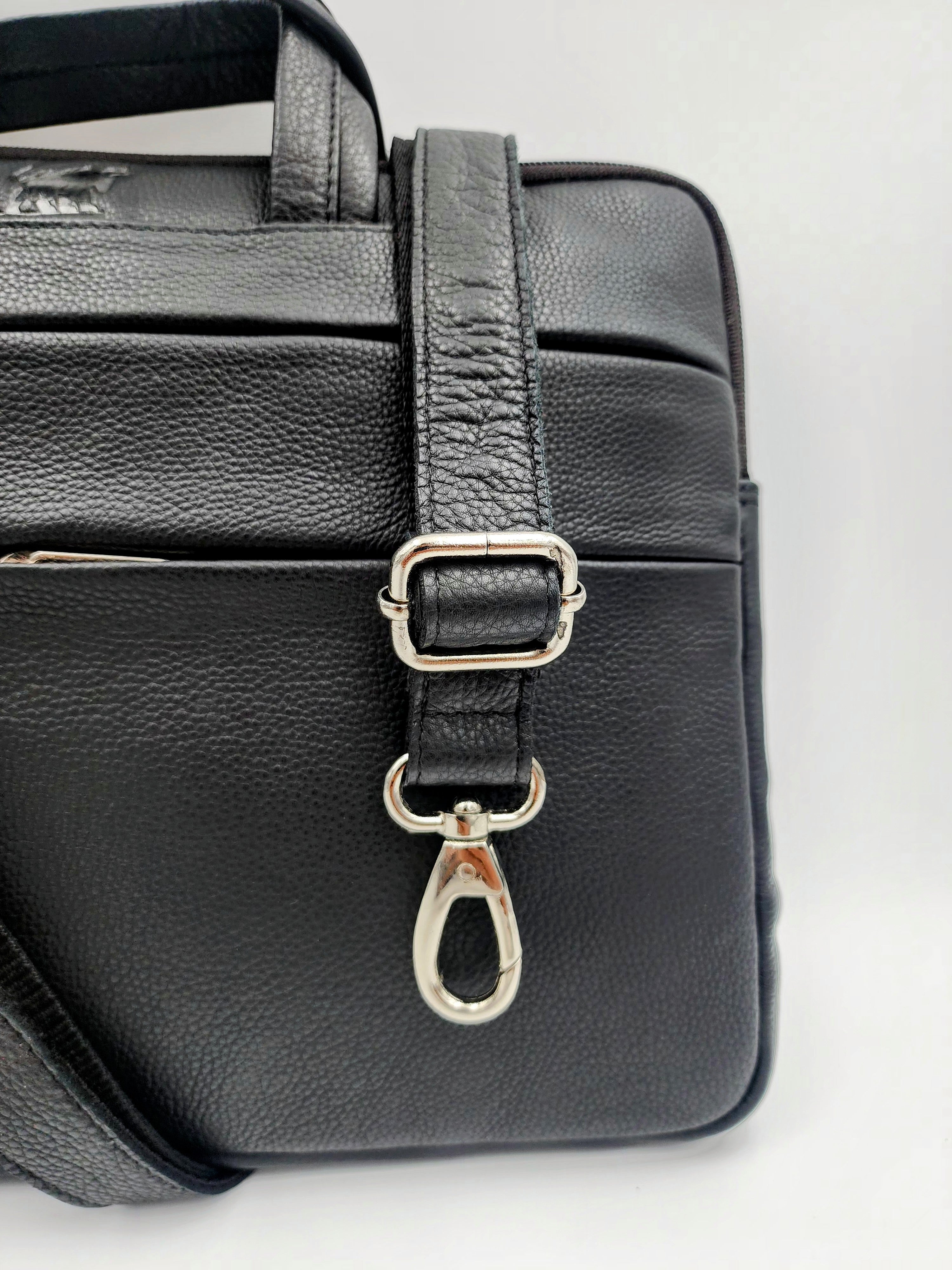 Compact laptop bag (B-09-GM-C.PNDM)