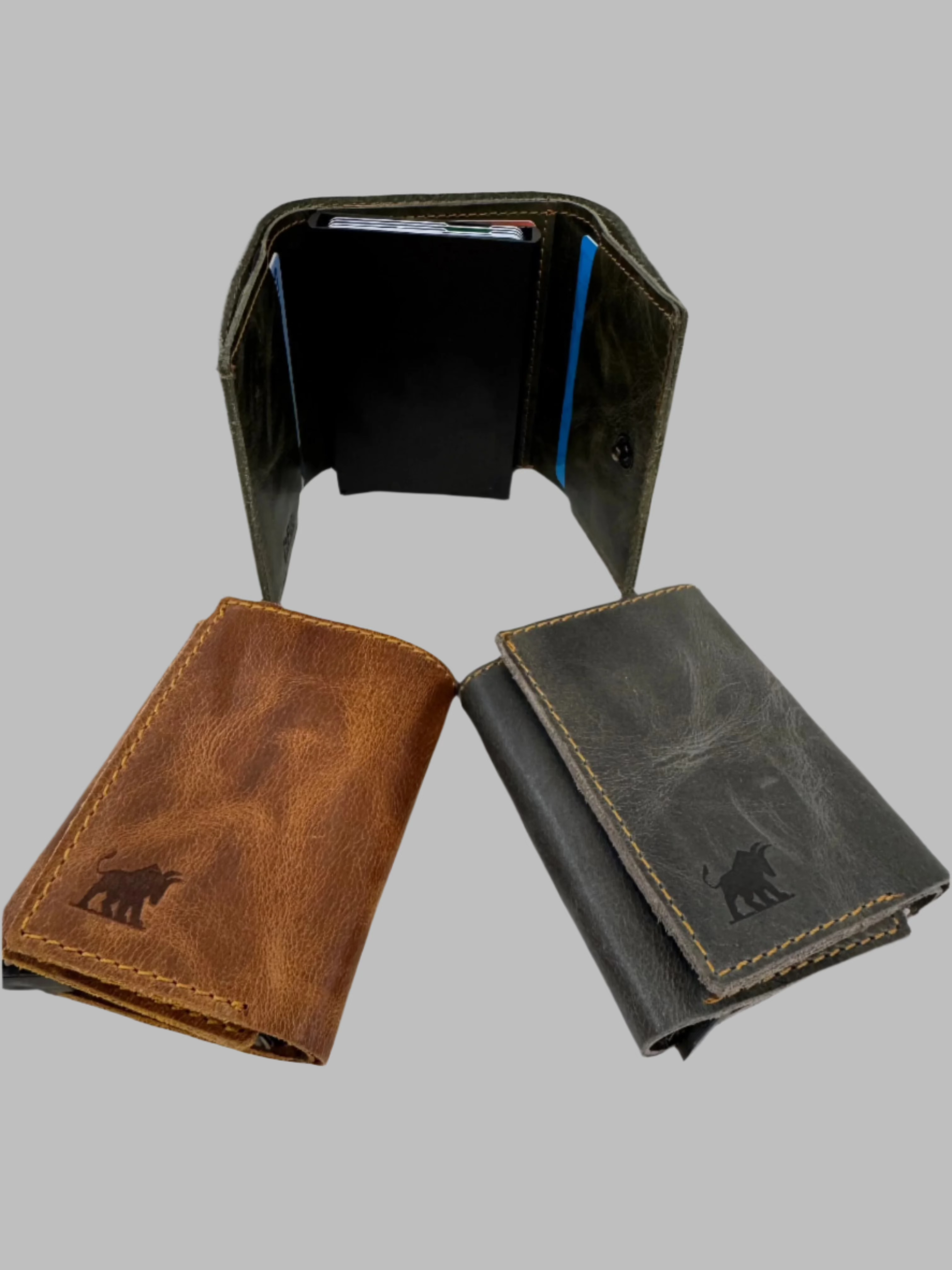 Naked crunch wallet with pop-up aluminum card case (541)