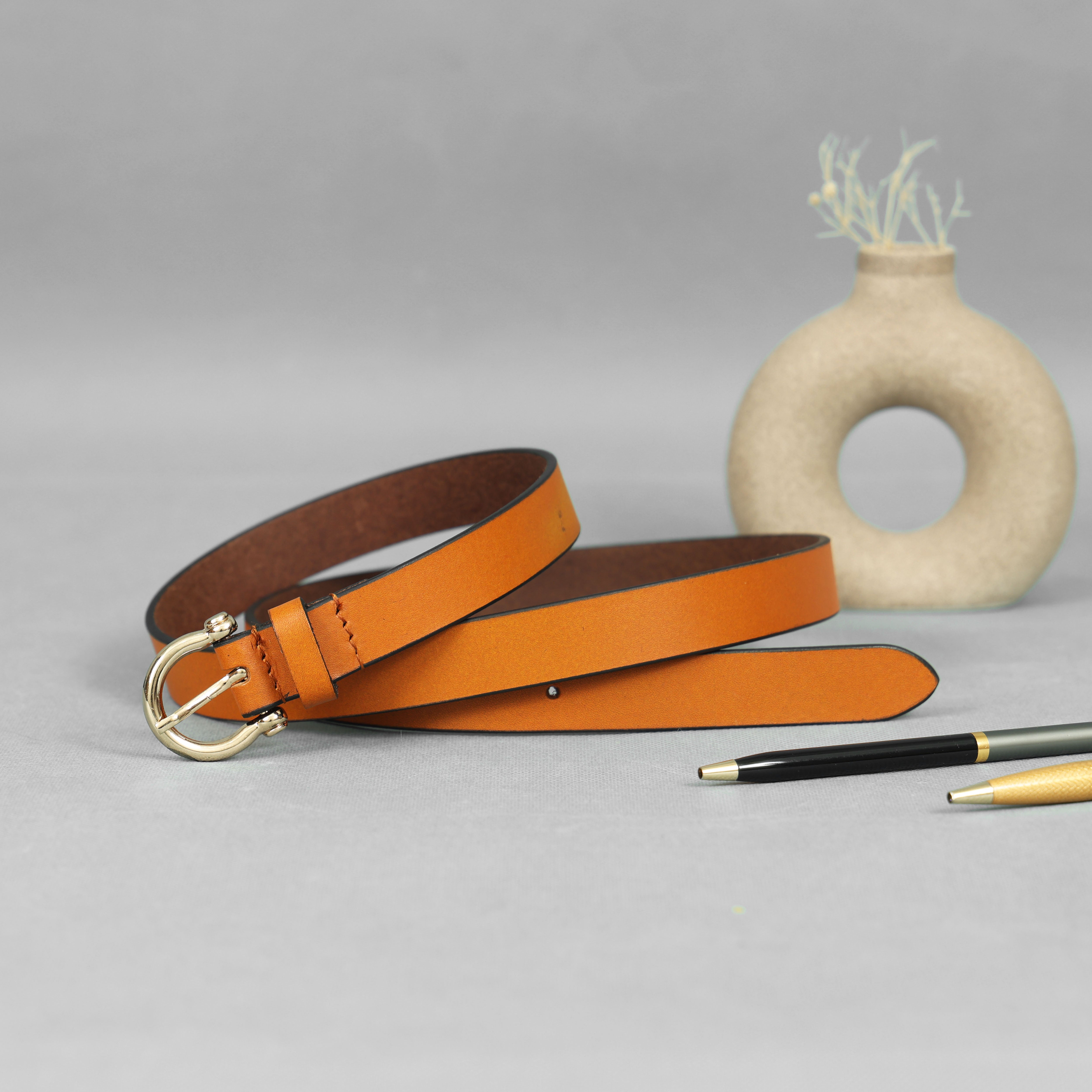 Women's 20mm Full-Grain Leather Belt With Golden Buckle | GM Leather NZ (20MM)