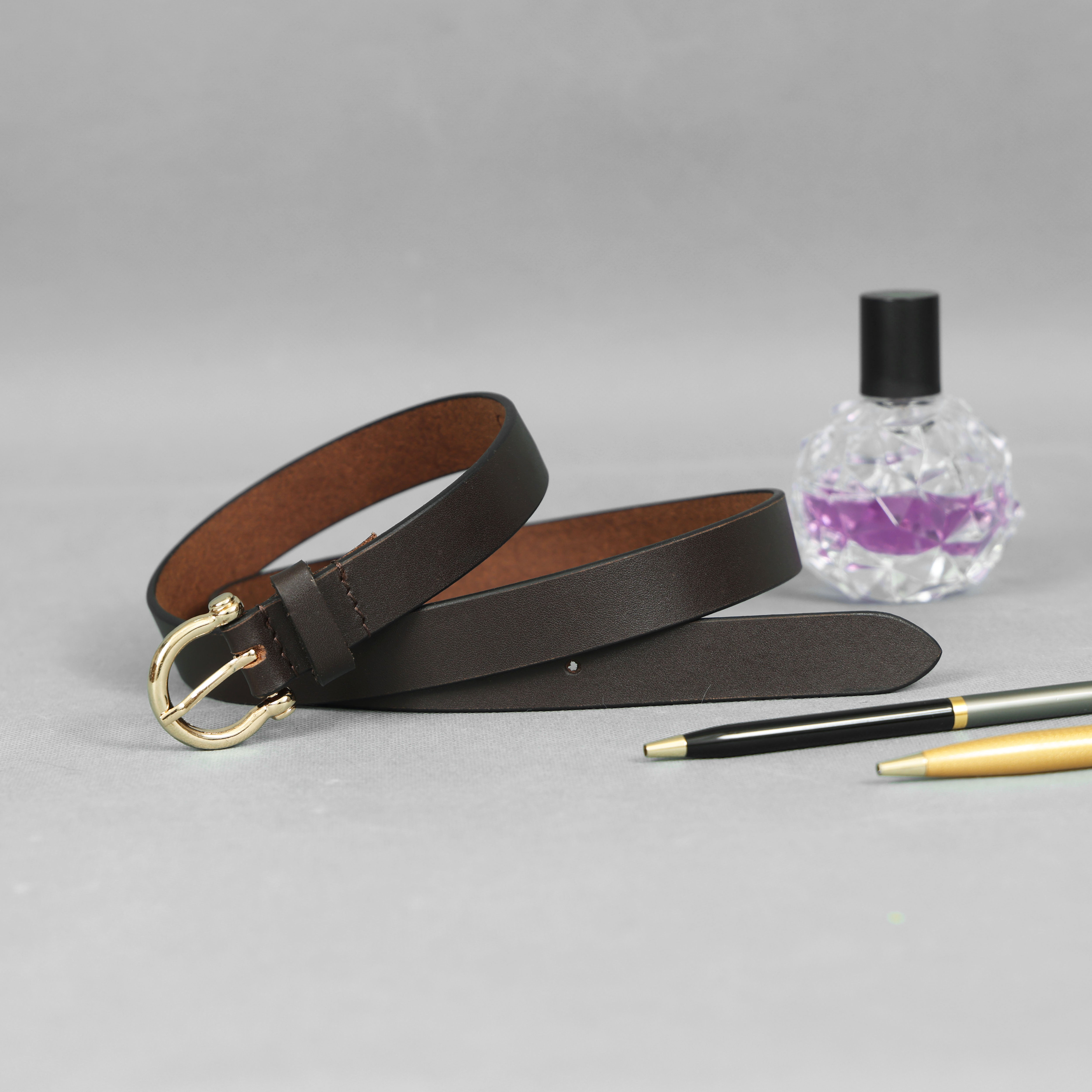 Women's 20mm Full-Grain Leather Belt With Golden Buckle | GM Leather NZ (20MM)