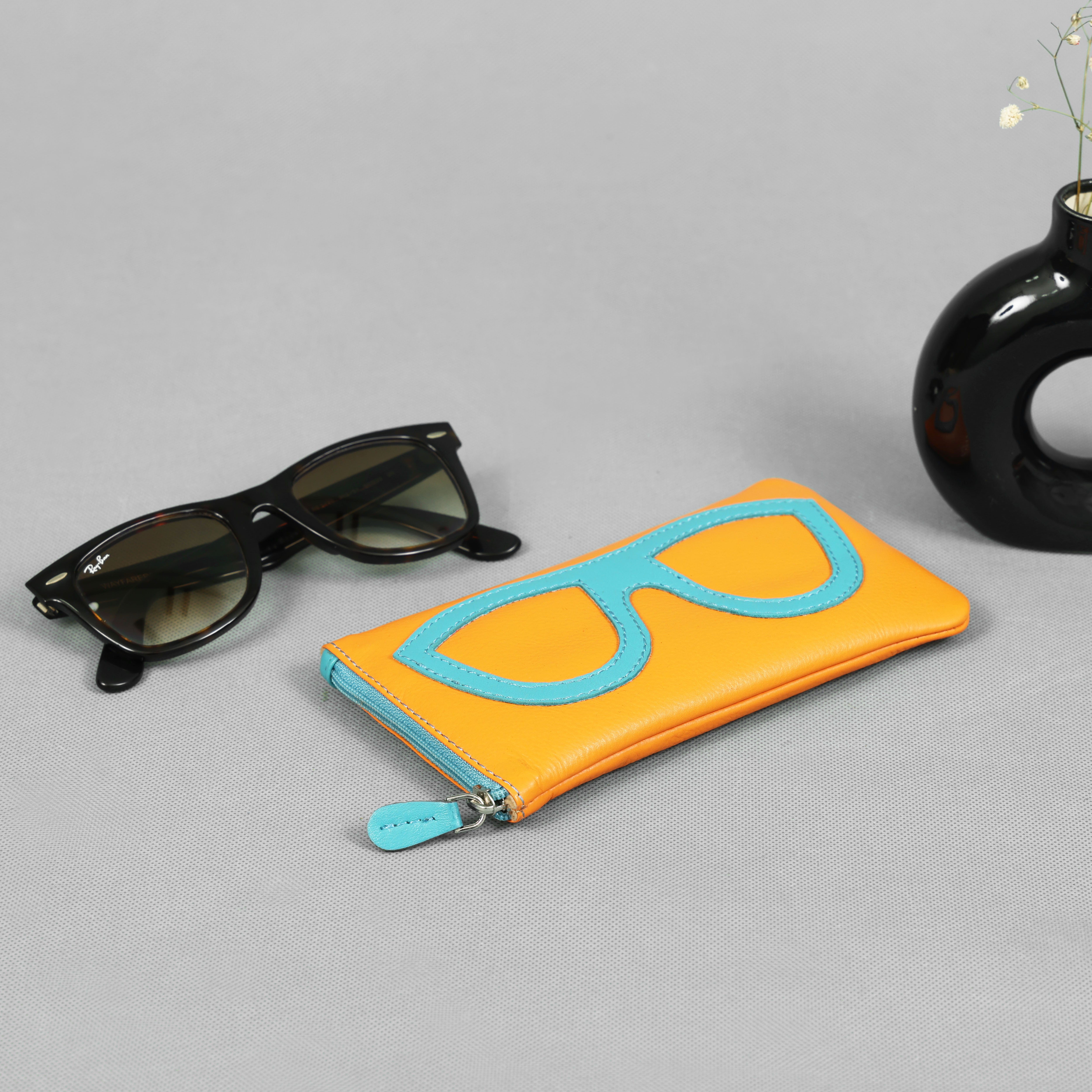 The Voyager Leather Eyewear Goggle Case: A Pacific Luxury Essential(EL-GM-07-SK)
