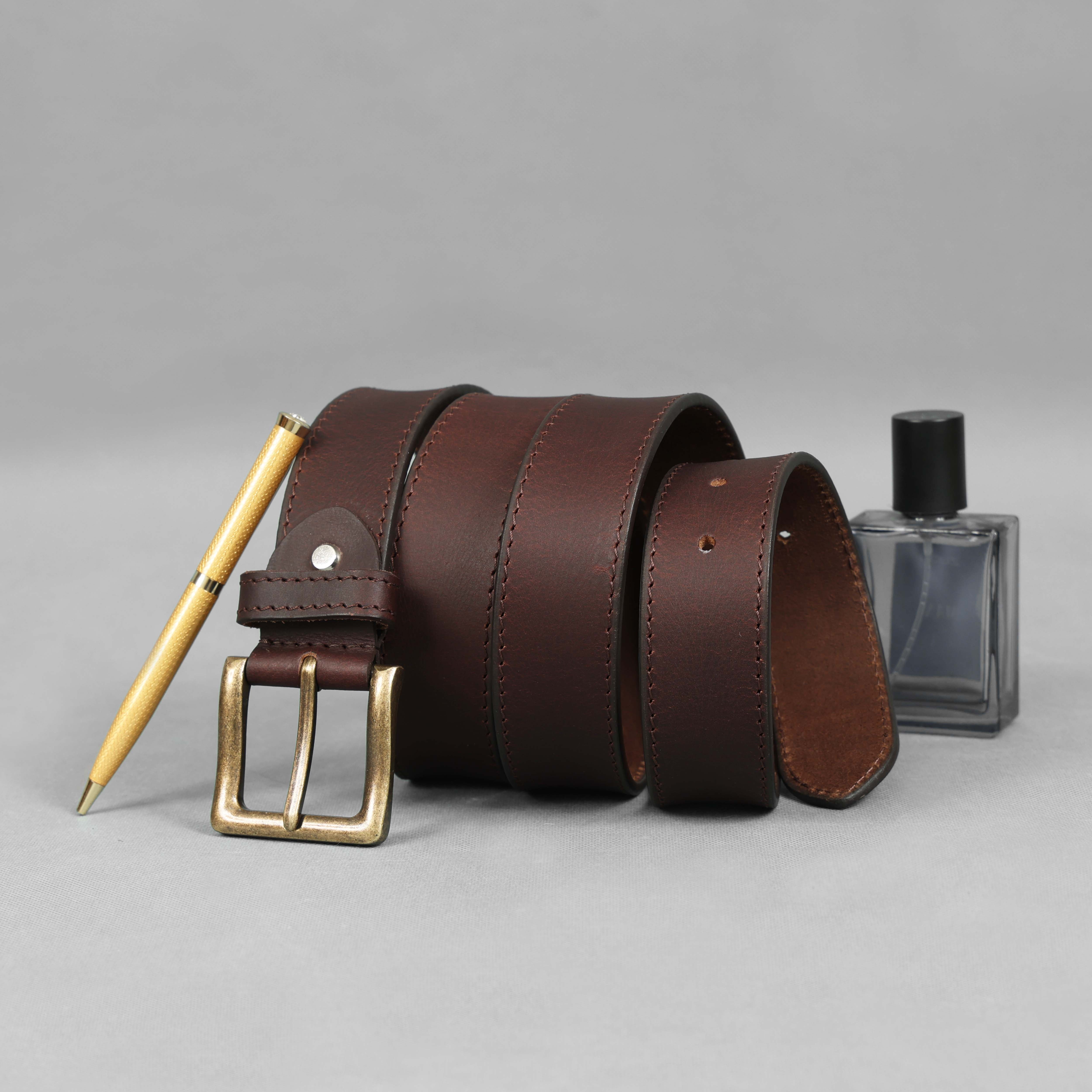 The Legacy: A Saddle Leather Belt with a Rustic Brass Buckle(40mm)