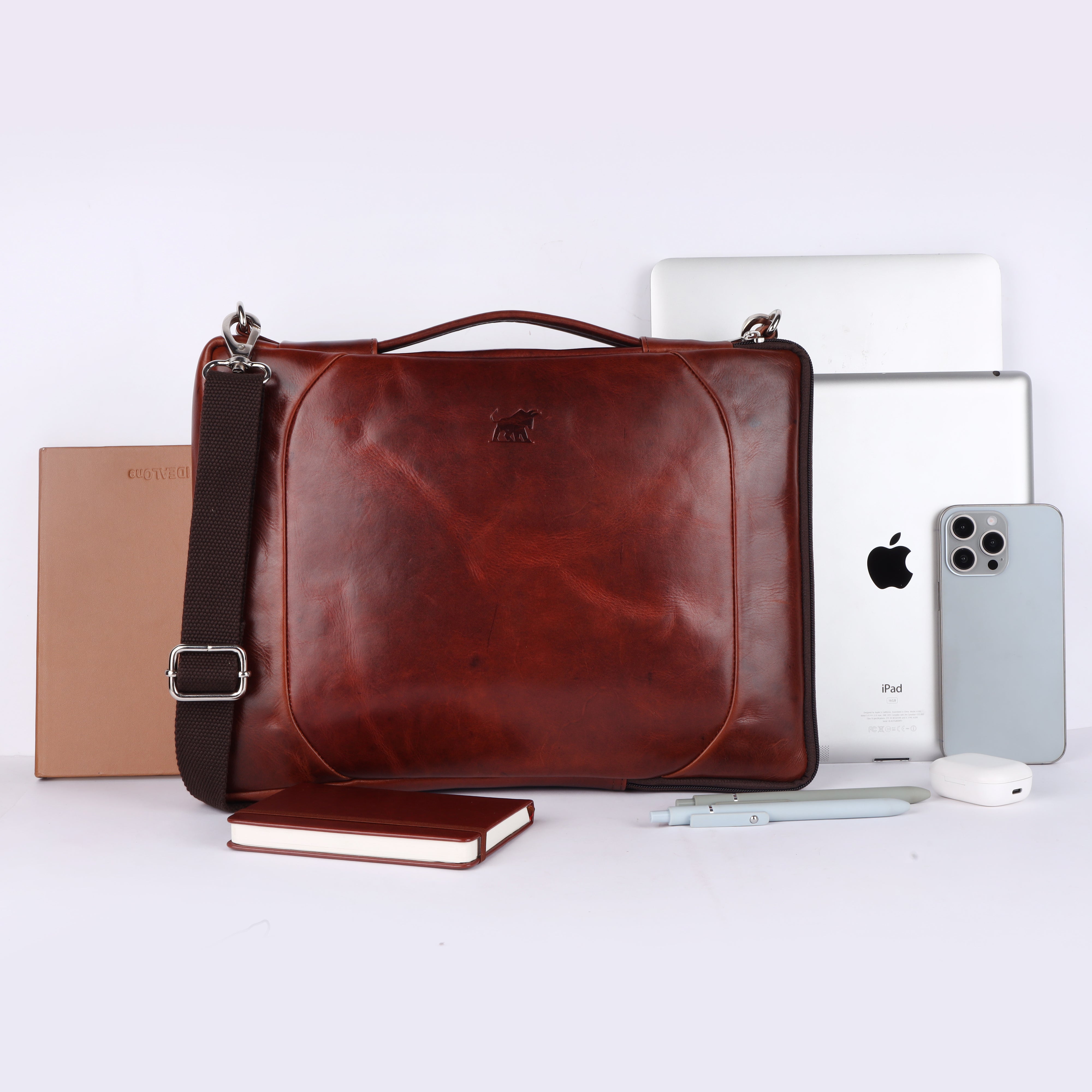 GM Leather Handcrafted Men’s Brown Messenger Bag – Auckland WN131