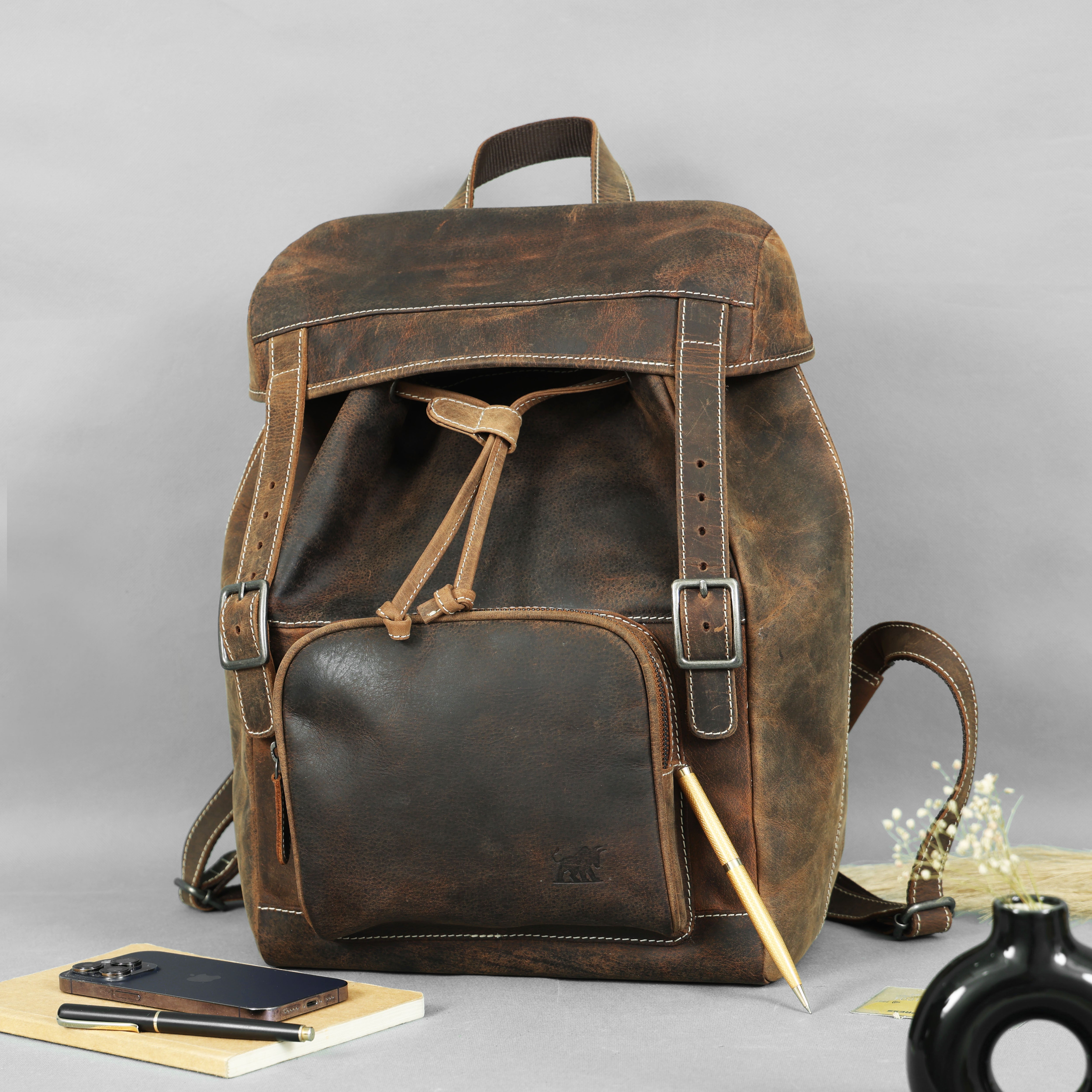 Vintage Distressed Hunter Leather Rucksack | Drawstring Backpack Brown