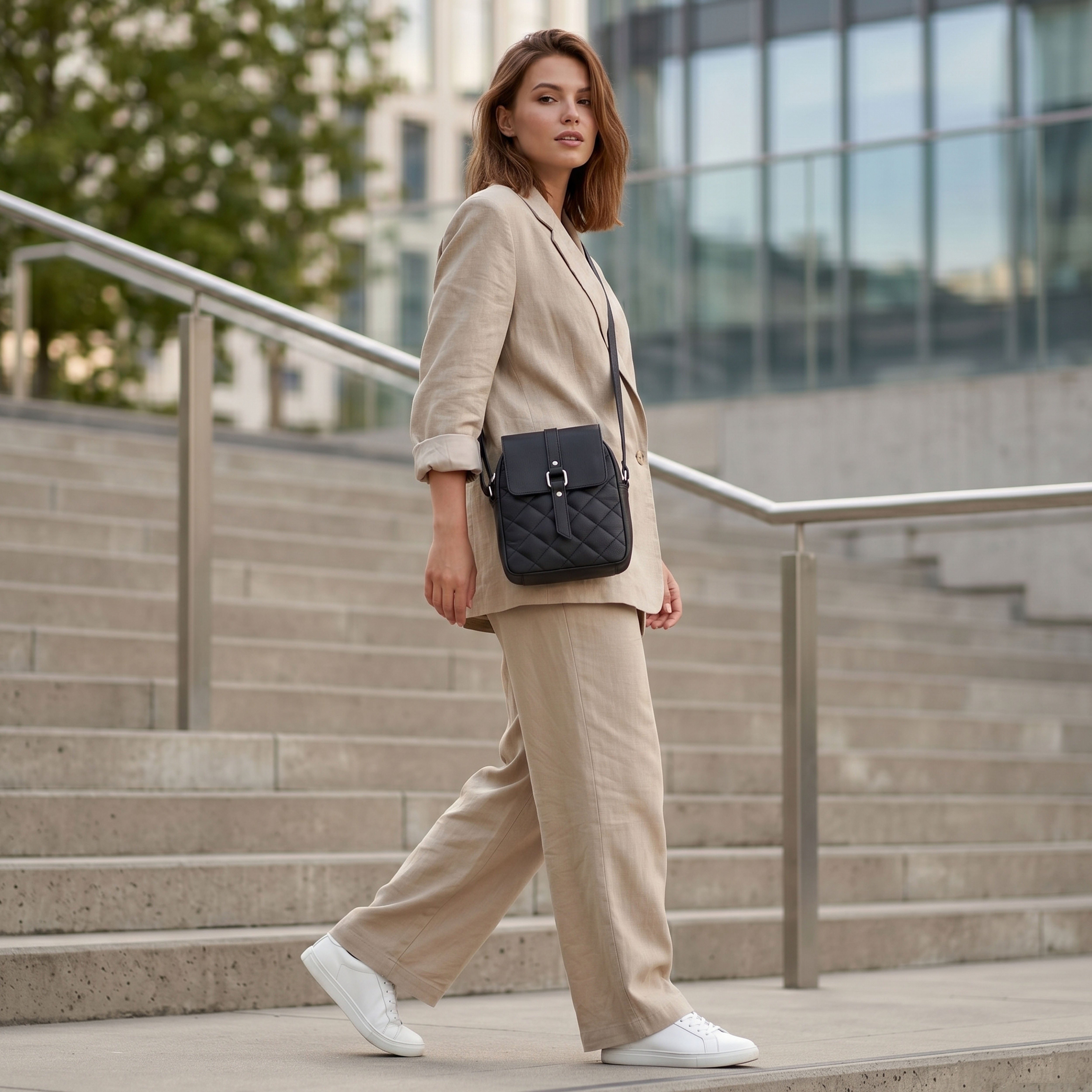 Premium Black Leather Sling Bag | Genuine Leather Crossbody Bag| Durable & Stylish NZ & AU(EL-GM-41F)