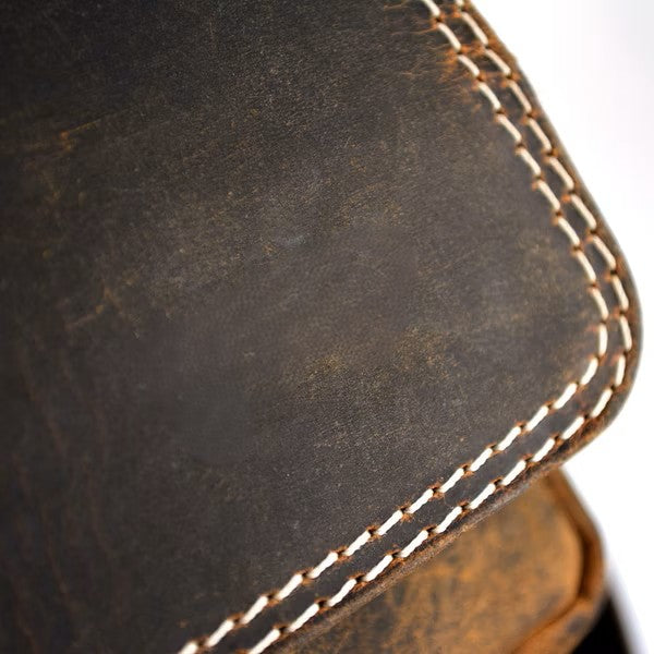 Compact Full-Grain Leather Crossbody Bag – Luxury for the Minimalist Professional (EL-GM-196-V)