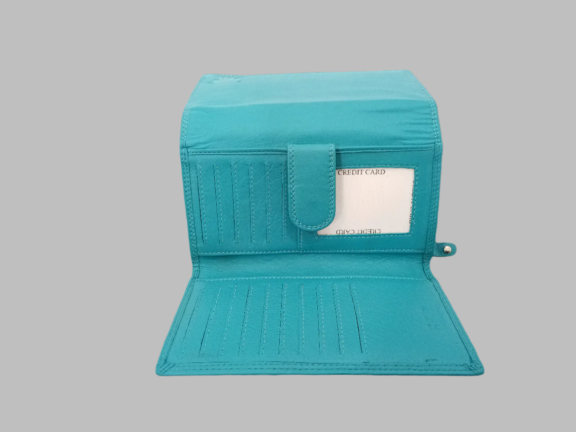 GM Leather Auckland women’s long leather wallet interior with multiple card slots and ID window