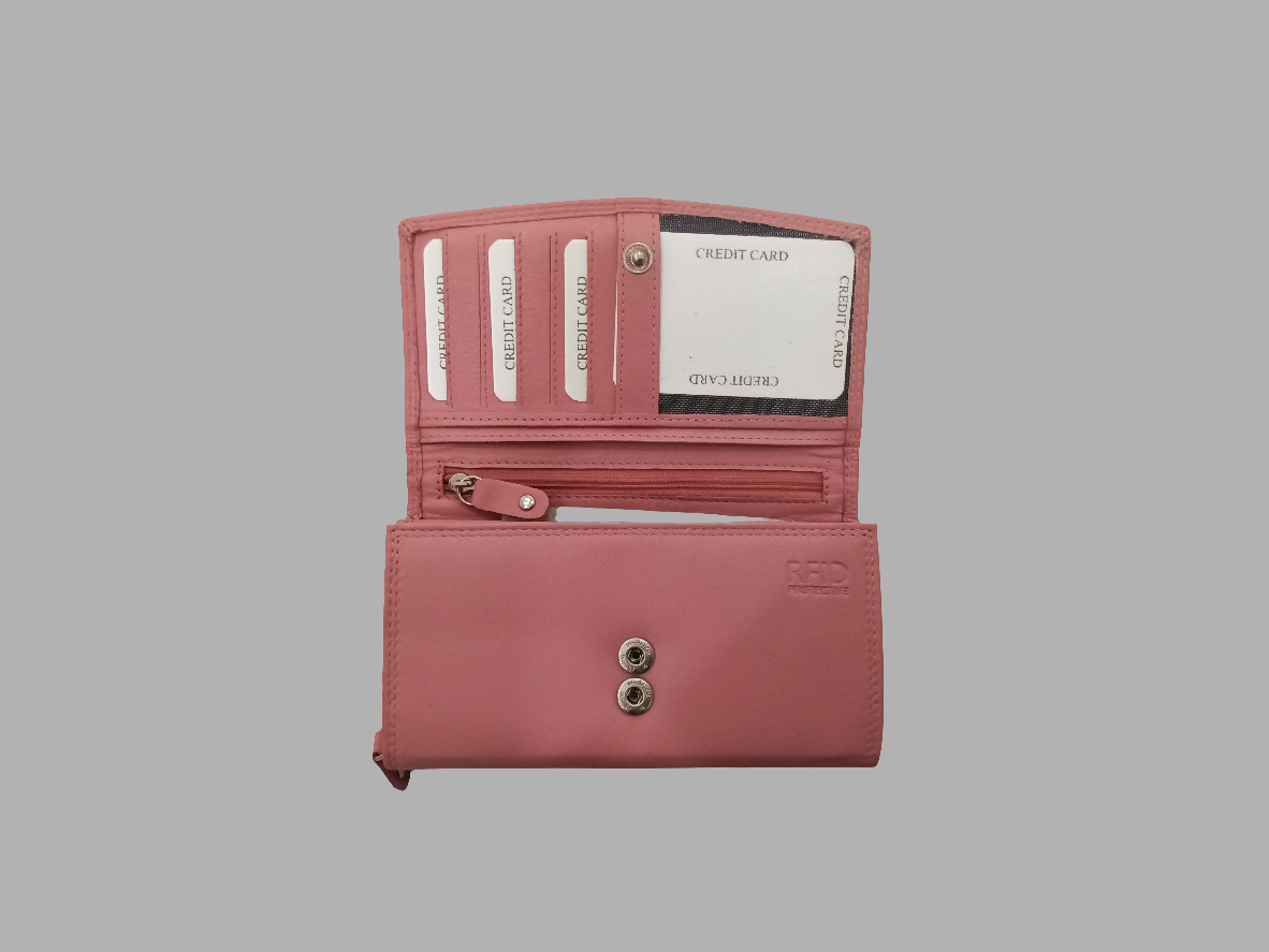 GM Leather Auckland handcrafted sage green pebble-grain leather wallet featuring a debossed bull logo.