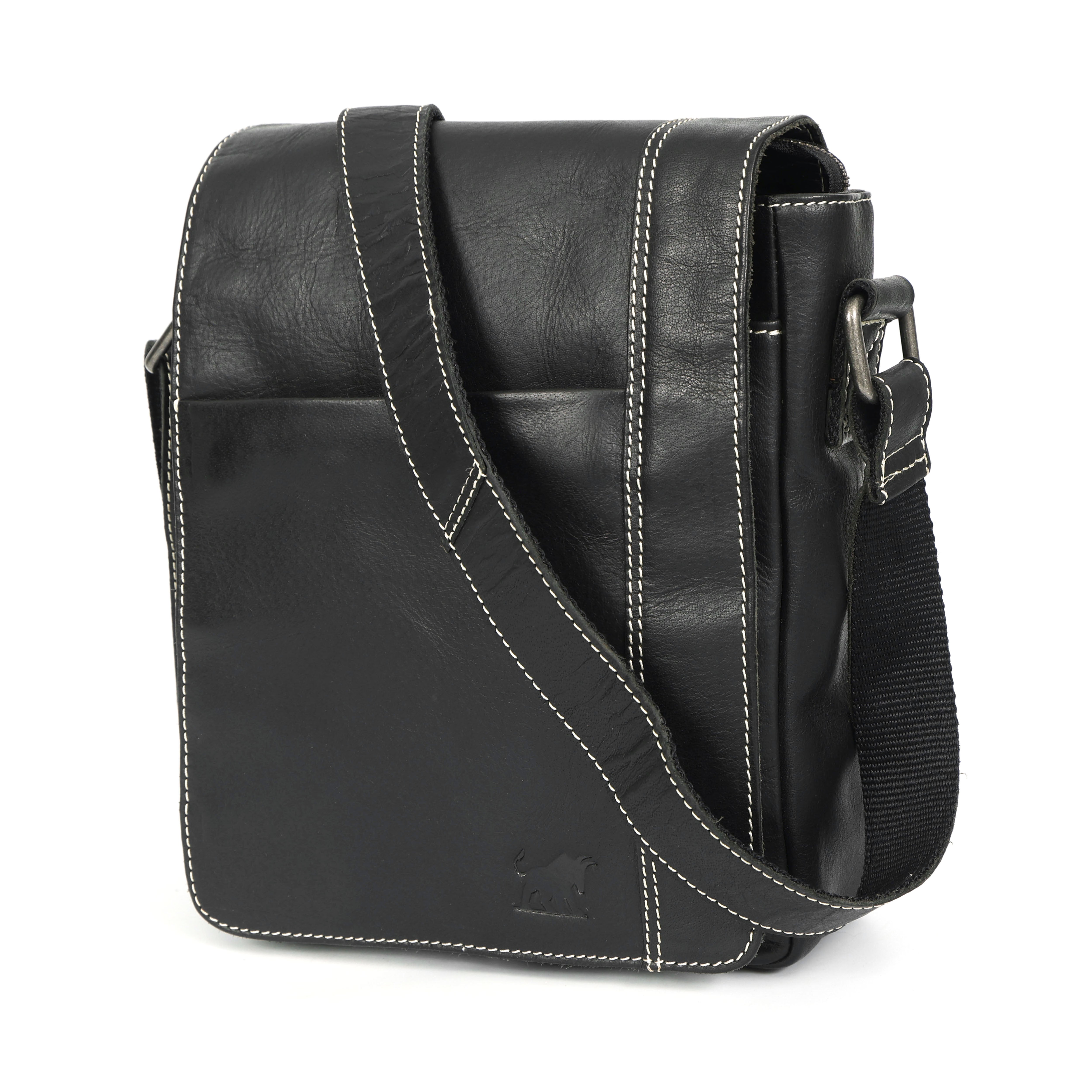 HunterCraft Noir Elite Leather Messenger Bag in premium black top-grain leather, featuring contrast stitching, adjustable strap, and luxury professional design for executives and travelers.