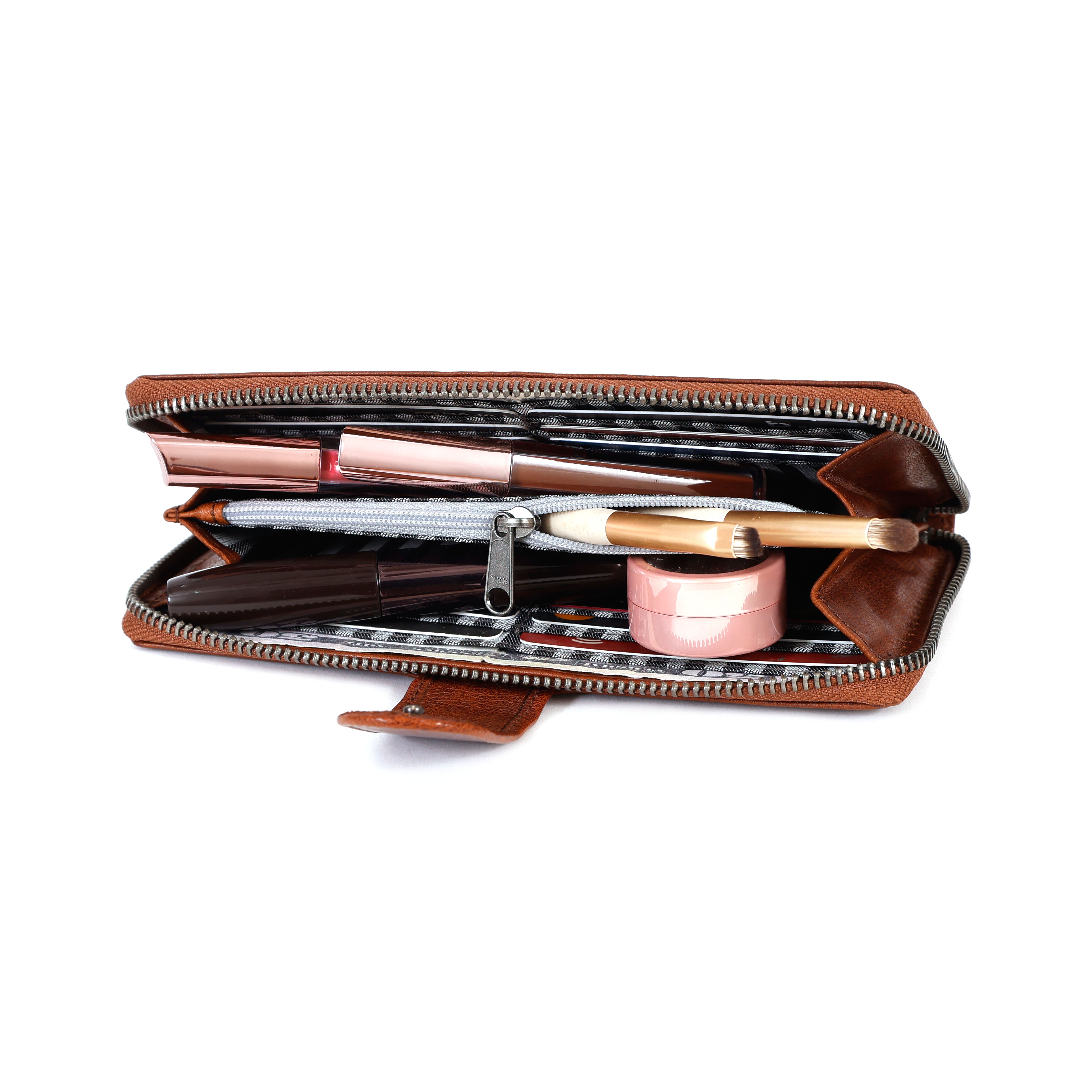 GM Leather womens leather wallet showing card holder slots and daily essential pocket with cosmetic items as seen
