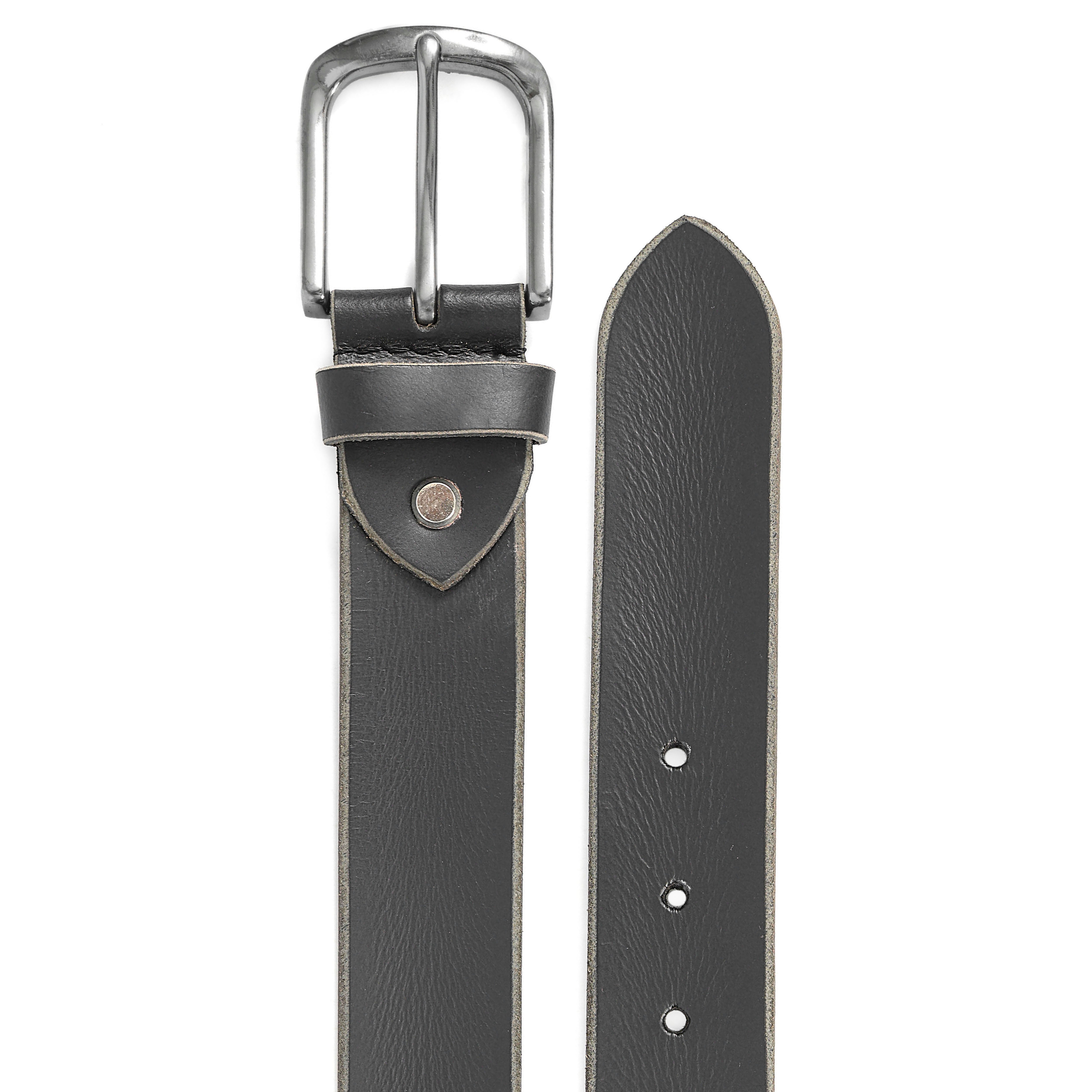 Close-up of a premium black leather belt with brushed metal buckle, handcrafted for men’s luxury fashion in New Zealand and Australia.